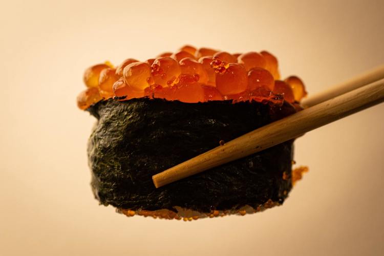 Sushi Recipe - Tobiko Sushi (Flying Fish Roe)