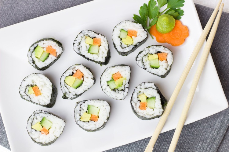 California Maki Roll - Sushi Recipe