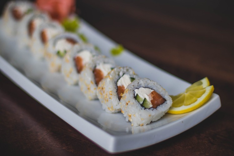 Philadelphia Sushi Roll with Cream Cheese, Salmon and Cucumber - Sushi Recipe